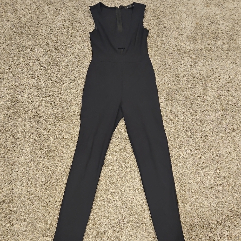 Elegant Black Sleeveless Jumpsuit